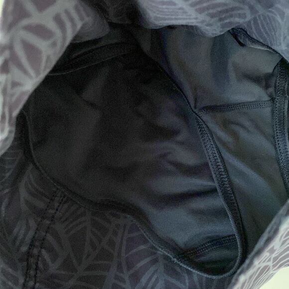 Lululemon Hotty Hot Short Purple Palm Cadet Sz 6 Elastic Waistband Summer Run - Picture 12 of 13